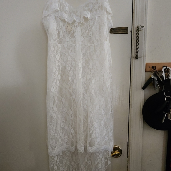 POL lace dress - Picture 2 of 4